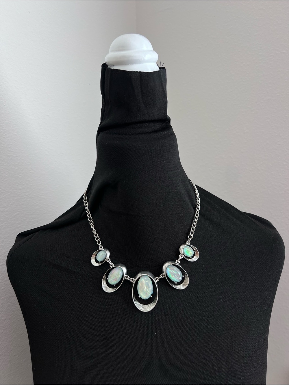 Vintage Y2K Silver Tone Opalescent Statement Necklace